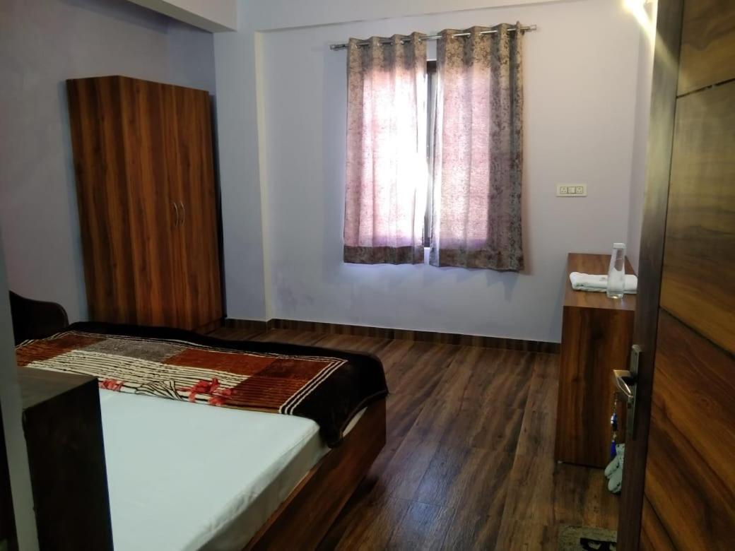 Crescent Moon Homestay Rishikesh Room photo