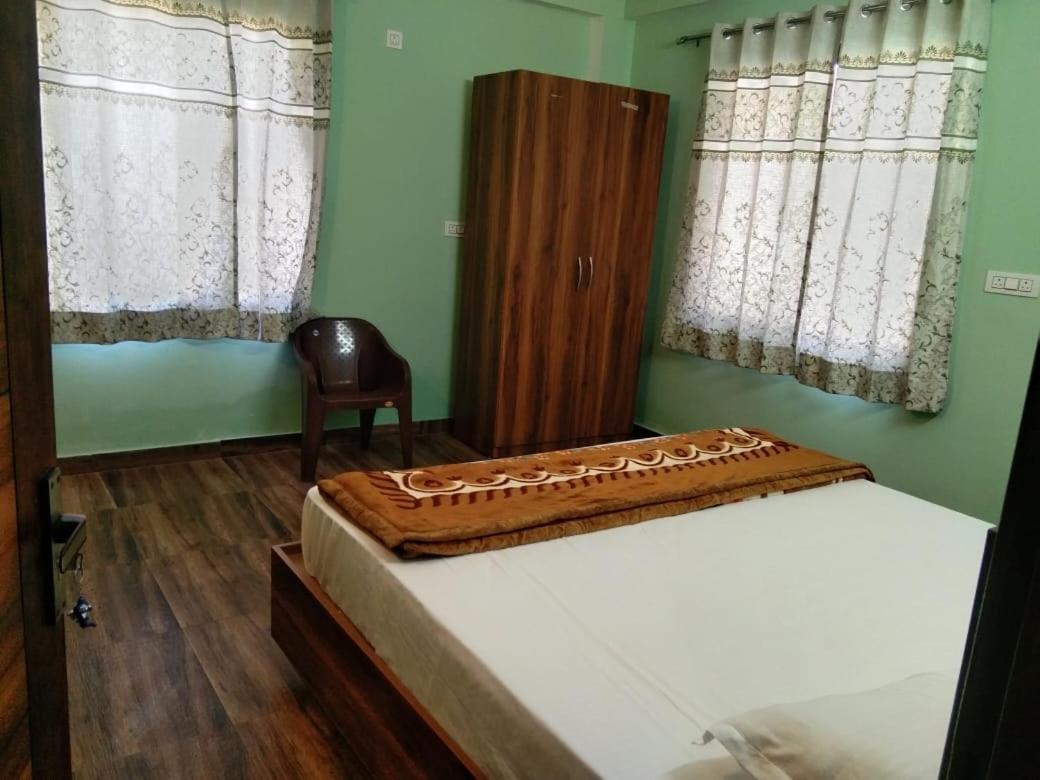 Crescent Moon Homestay Rishikesh Room photo